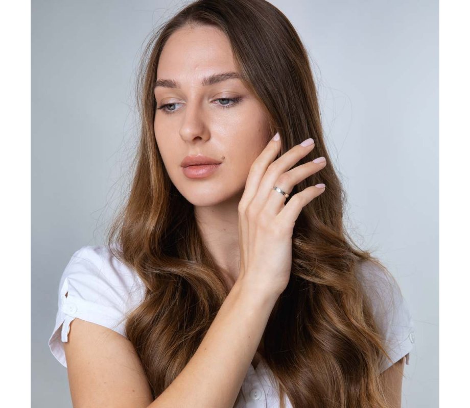 Ring of Sterling Silver with Engraved Hebrew This Too Shall Pass Inside in English