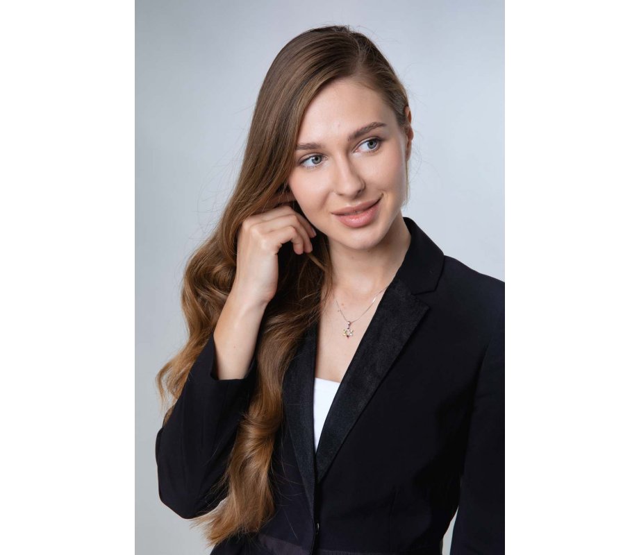 Star of David Pendant with Colored Stones in Corners � Sterling Silver Necklace